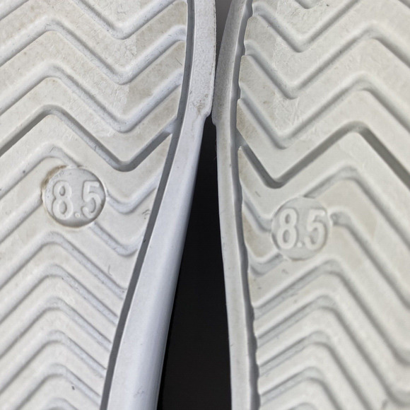 Isaac Mizrahi NY Slip-On Christmas Wreath Loafers Black Size 8.5 Pre-Owned - Picture 11 of 11